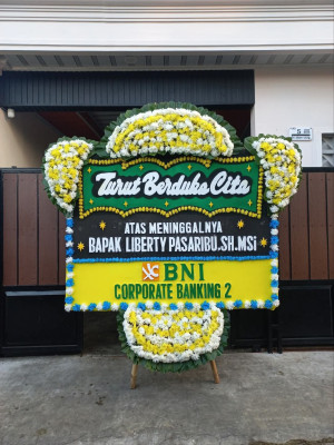 Papan Bunga Duka di Maliku